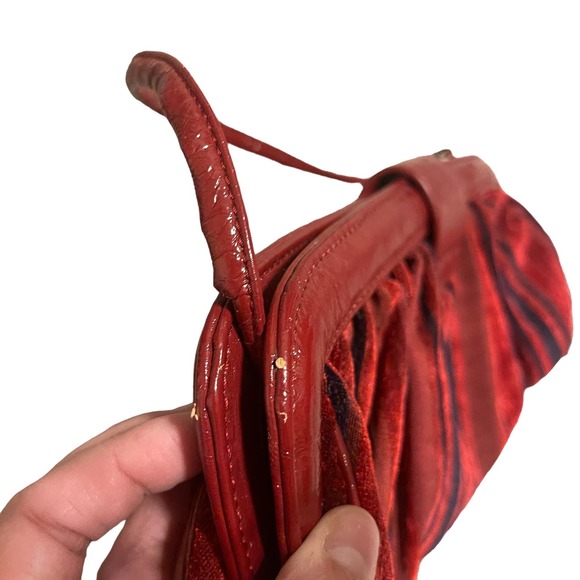 Striped Velvet Y2K Wristlet Clutch Bag Red Patent Leather - Picture 5 of 5